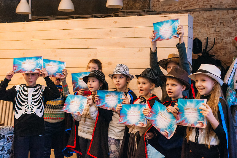 Как отметить Новый год классом — идеи для младших школьников в Кургане