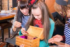 Дети на квесте разгадают увлекательные загадки.